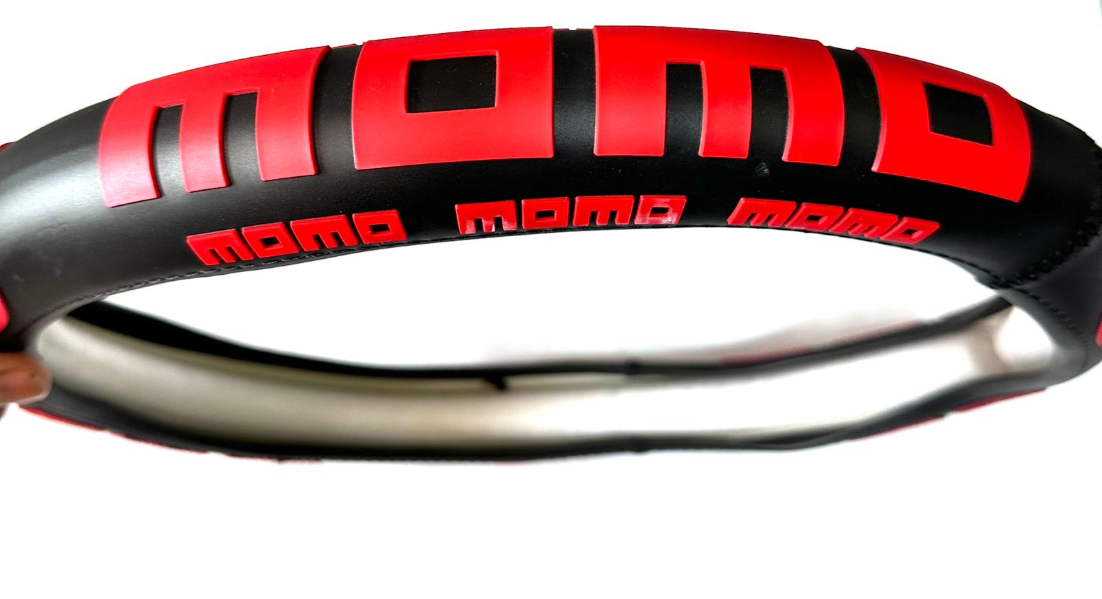 WhatsApp Image 2024-03-23 at 12.56.12 PM FORRO DE TIMÓN DE LÁTEX - MARCA MOMO - COLOR ROJO - Imagen 1